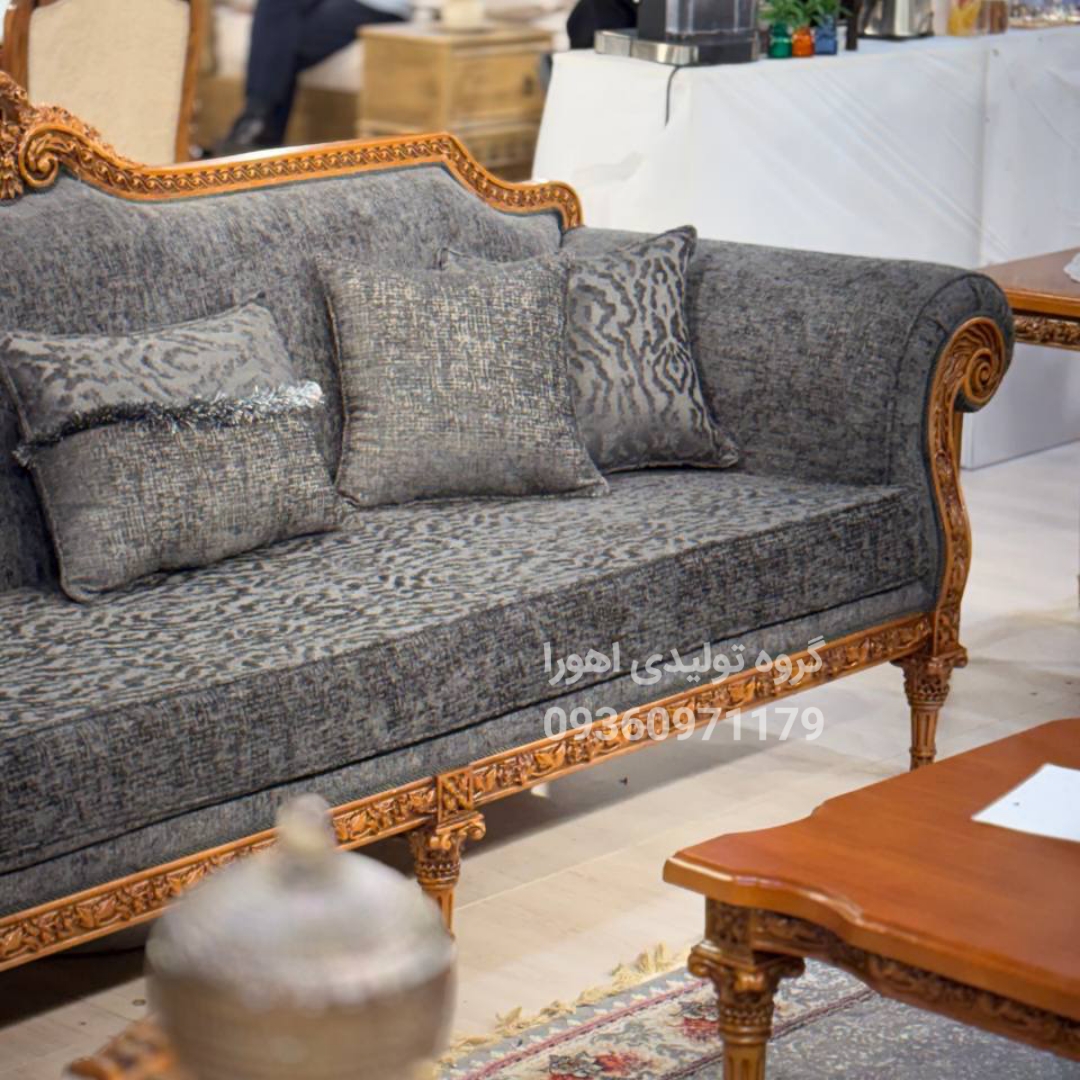 مبل کلاسیک مدل پیچک ۸ نفره ۳+۳+۱+۱