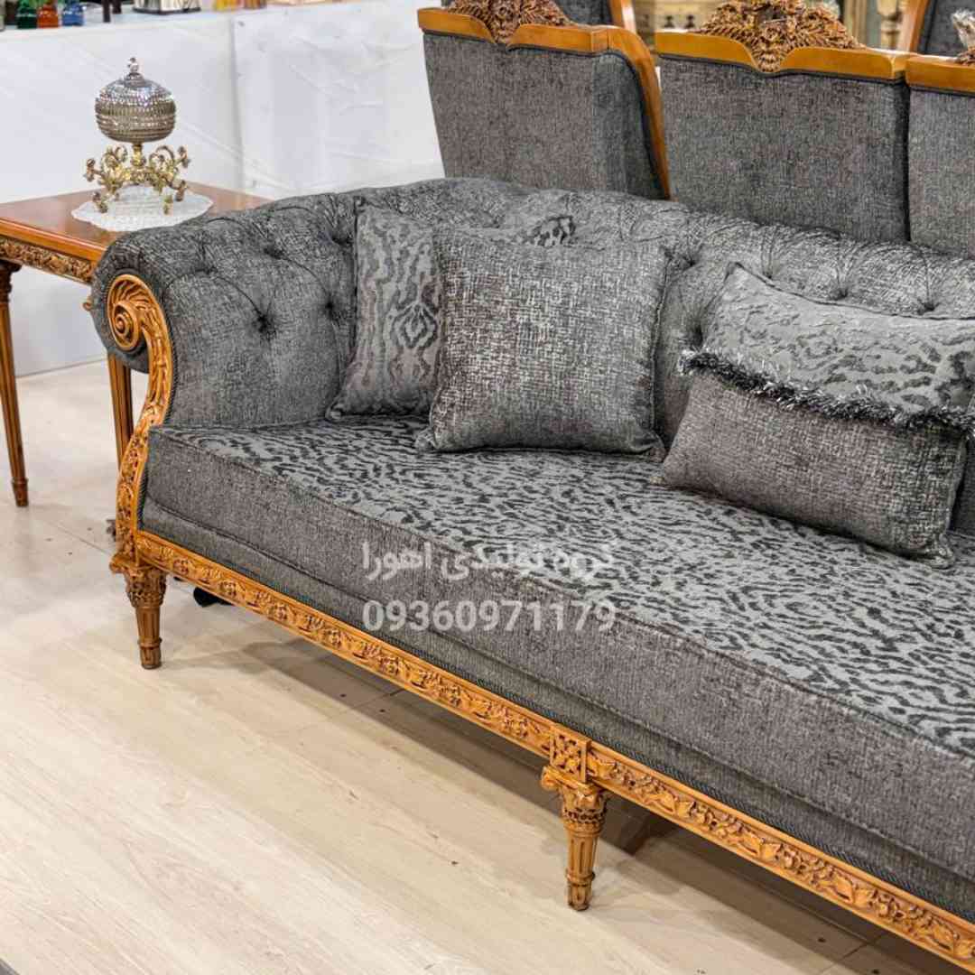 مبل کلاسیک پیچک با فوم ۳۵ کیلویی یورولکس